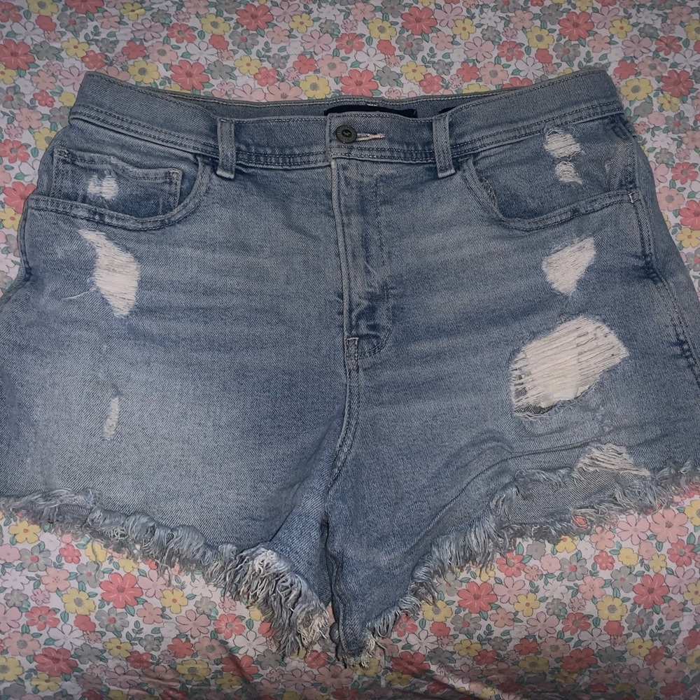 ✿ hollister high waisted jean shorts ✿